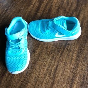 Girls Size 10 Nike Tennis Shoes